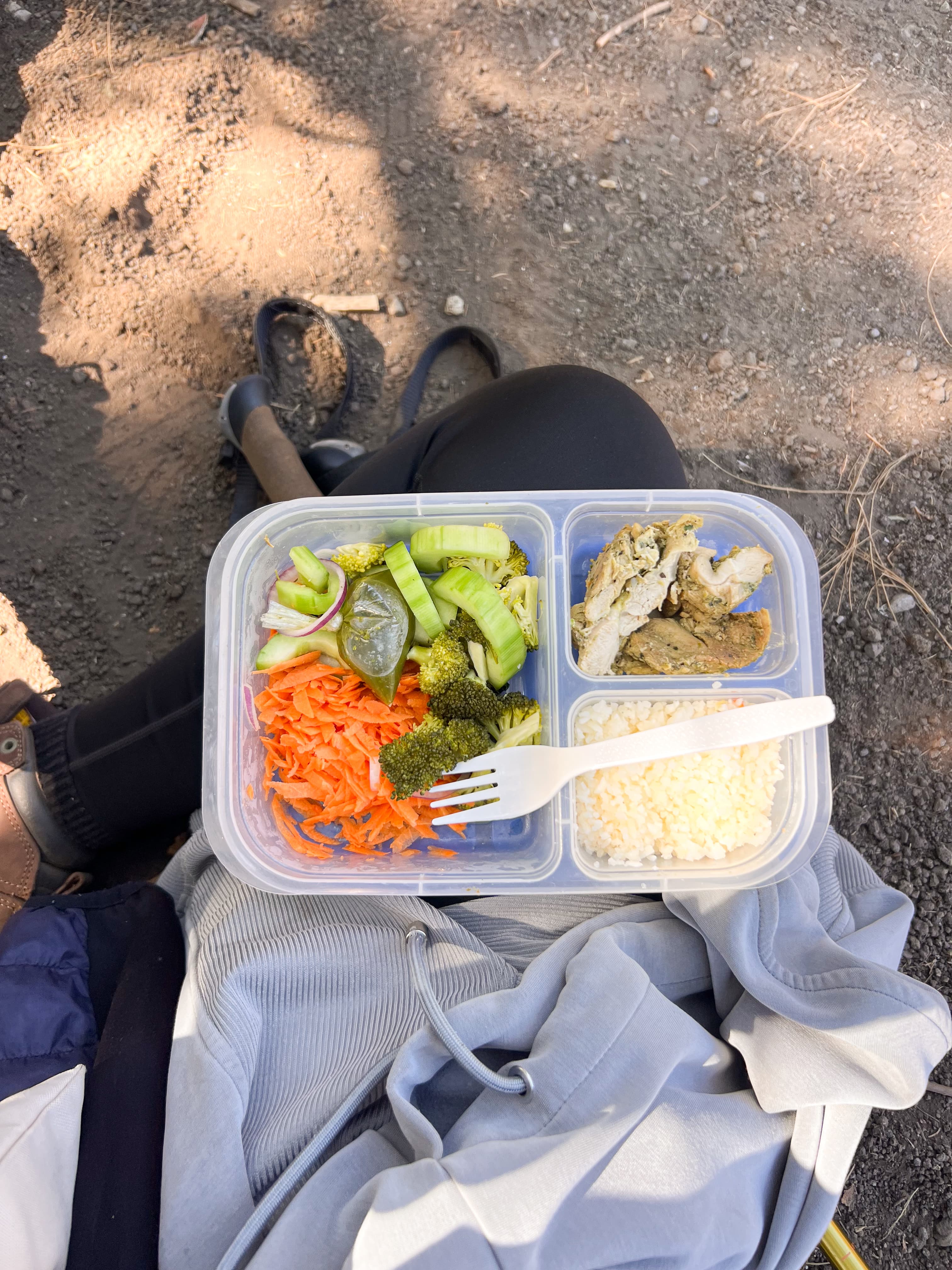 Lunch stop on the Acatenango hike