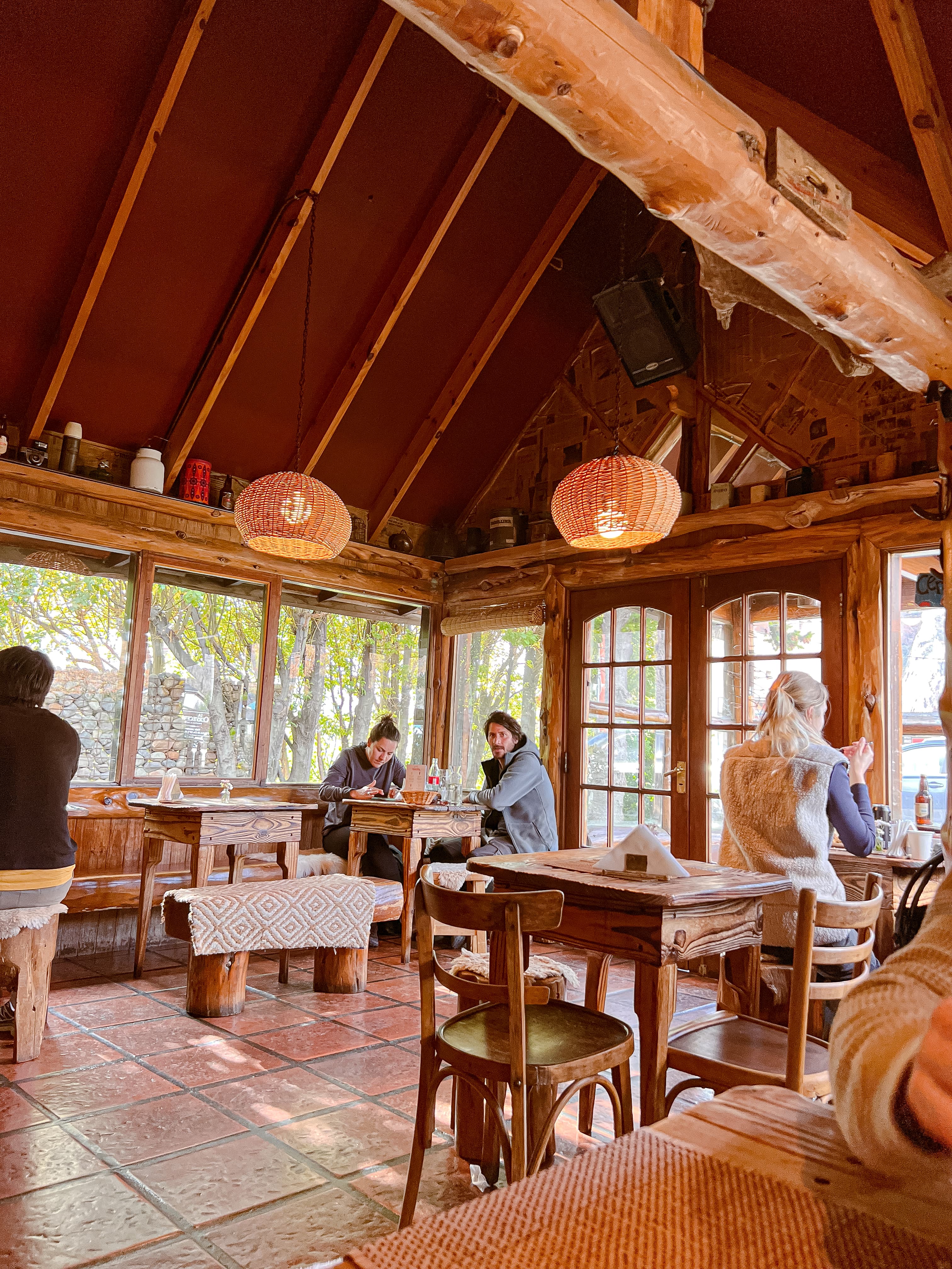La Cervecería Chaltén — locro and craft beer interior