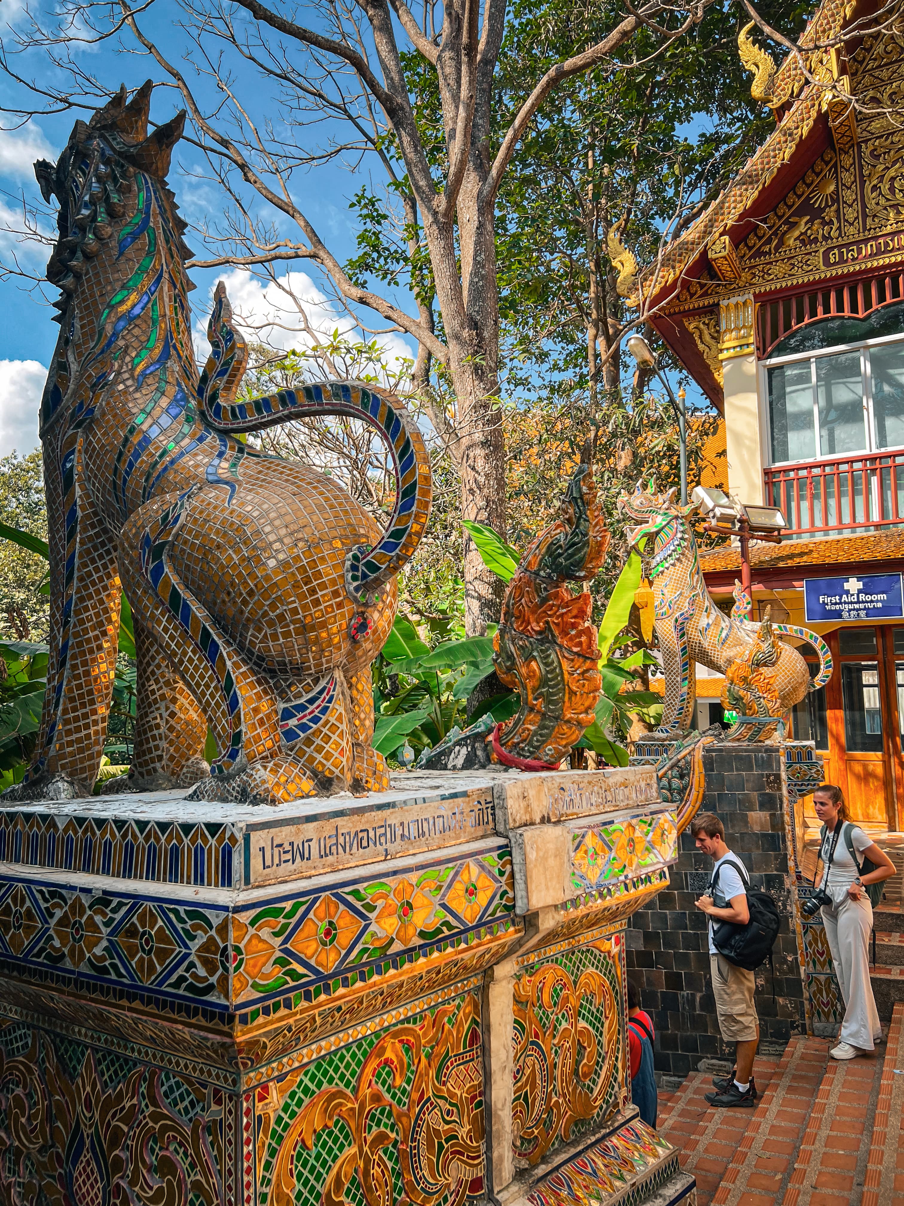Monk's Trail to Wat Pha Lat temple