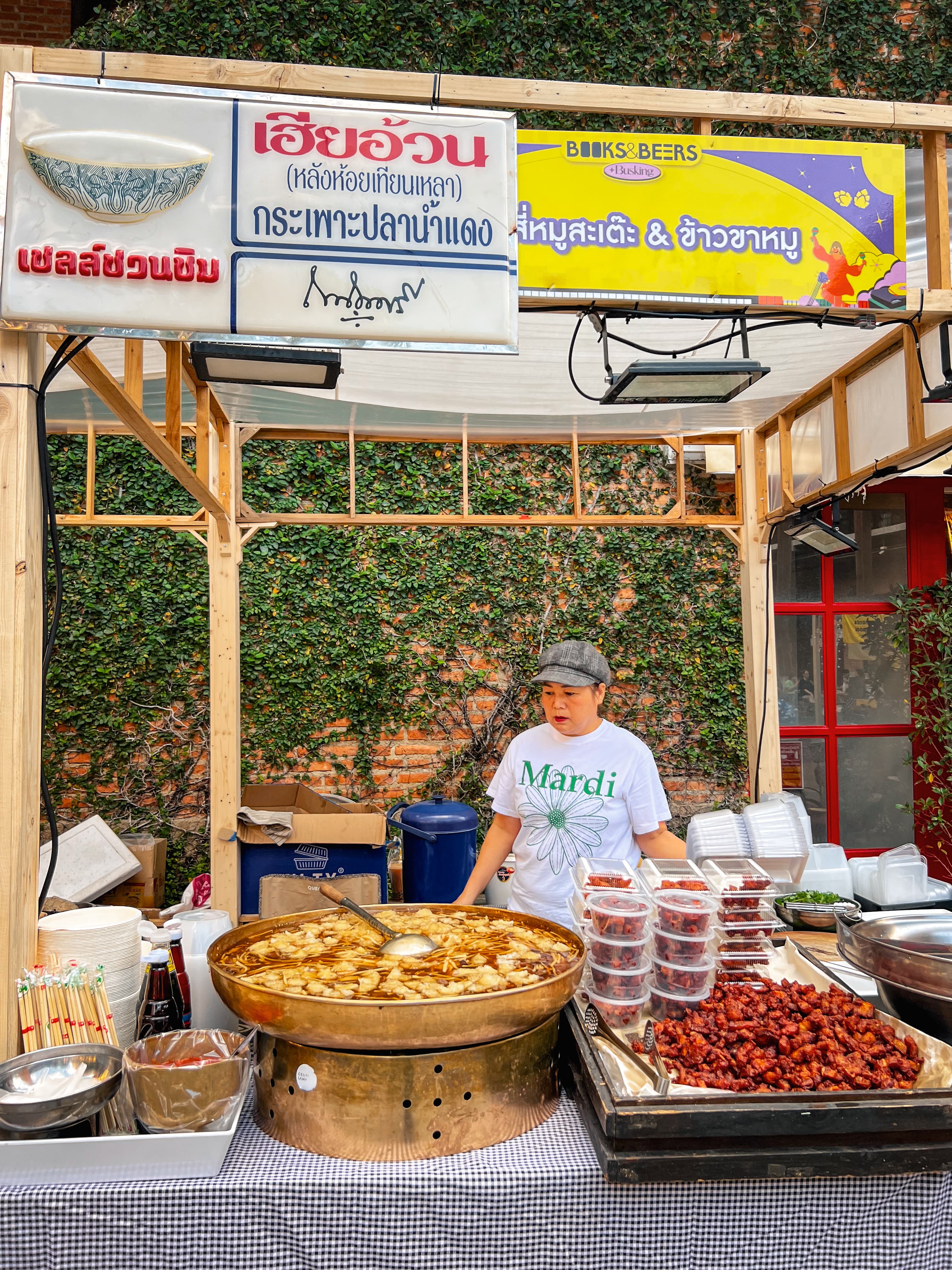 Night market shopping in Chiang Mai
